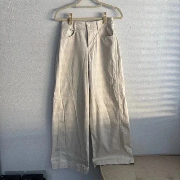 Alo Yoga Wanderlust Wide Leg Trouser in Oat Milk - Picture 7 of 8